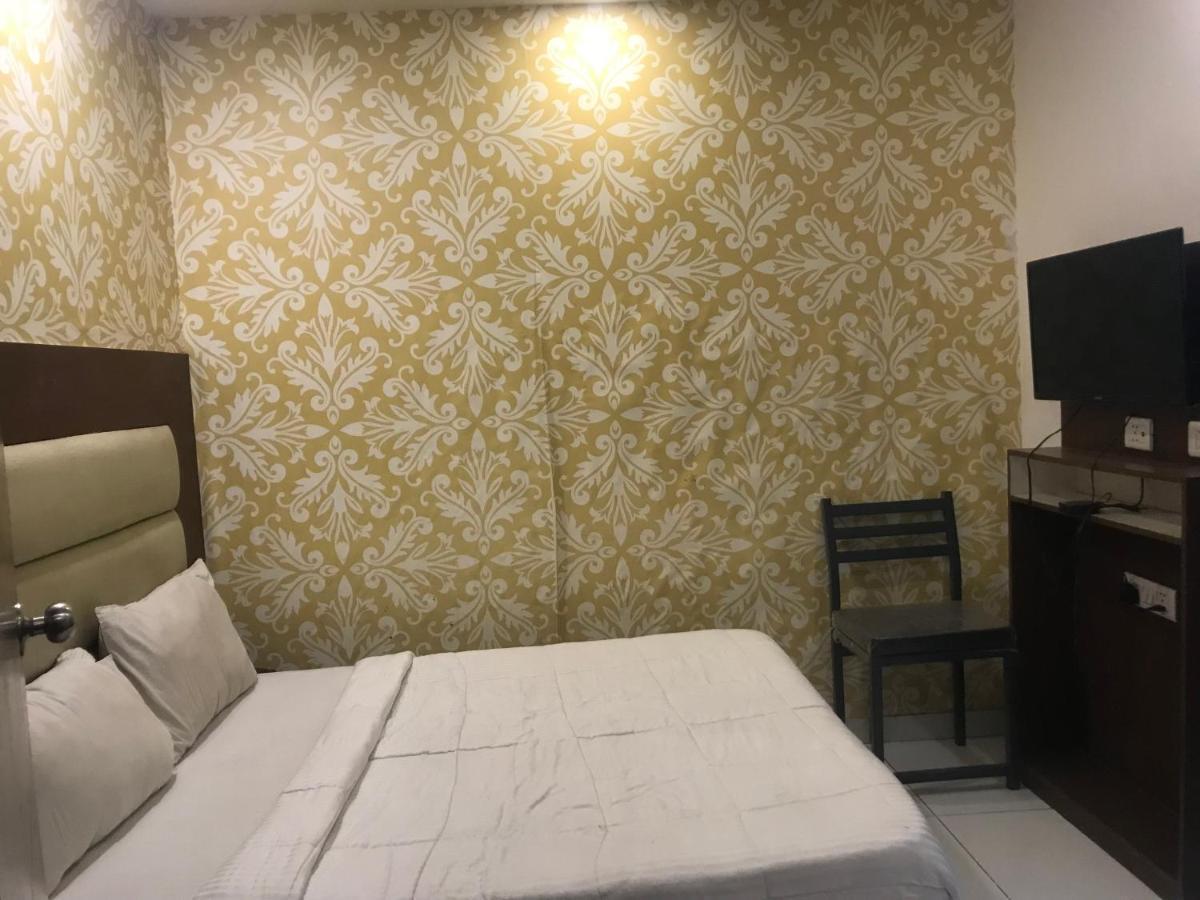 Hotel O Kanak Palace New Delhi Extérieur photo